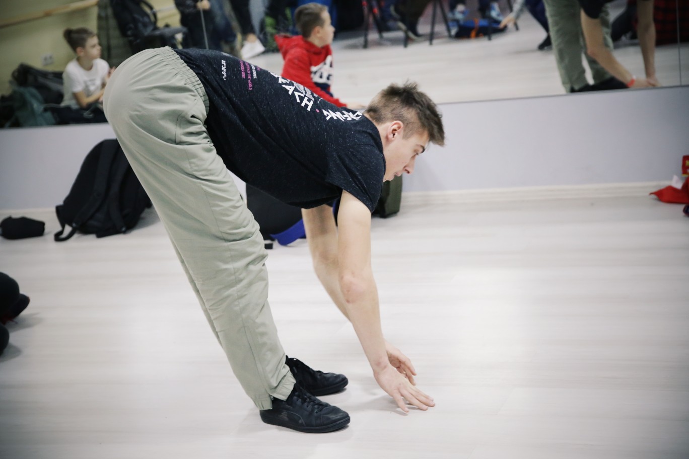 120-v51bB9x9Avg.jpg
