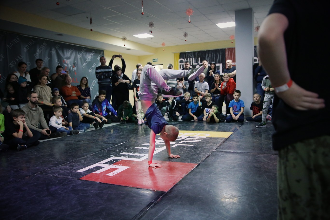 148-gFFNcMT59wU.jpg